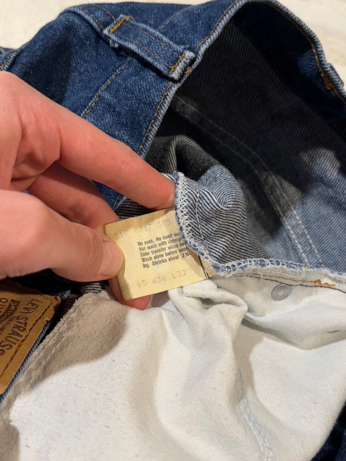 80s Levis 517 Flared Jeans (36x32)