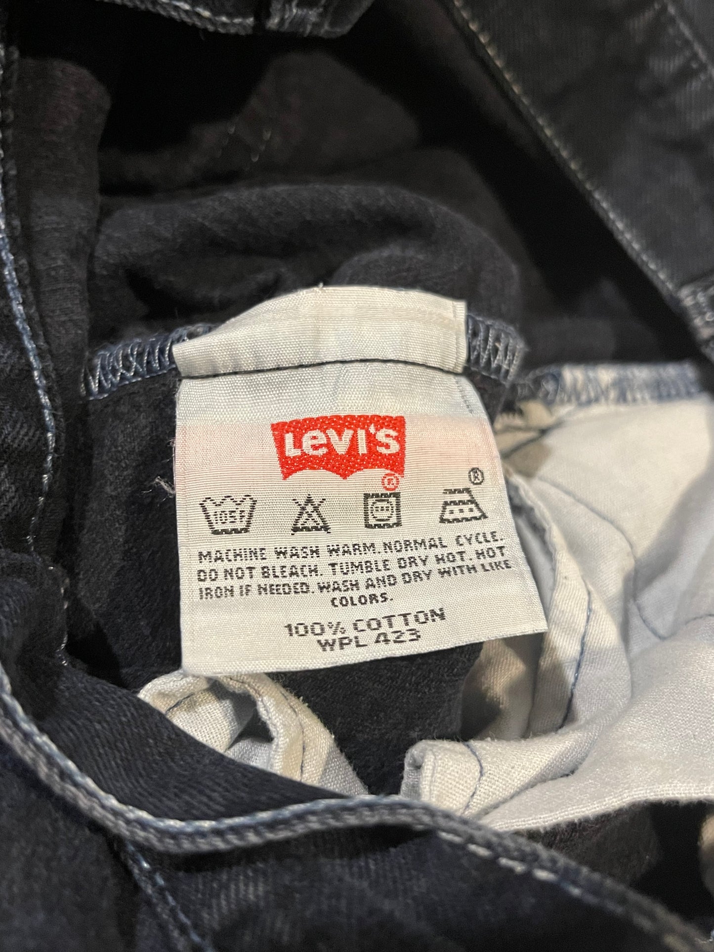 90s Womens Levis Jeans (28x30)
