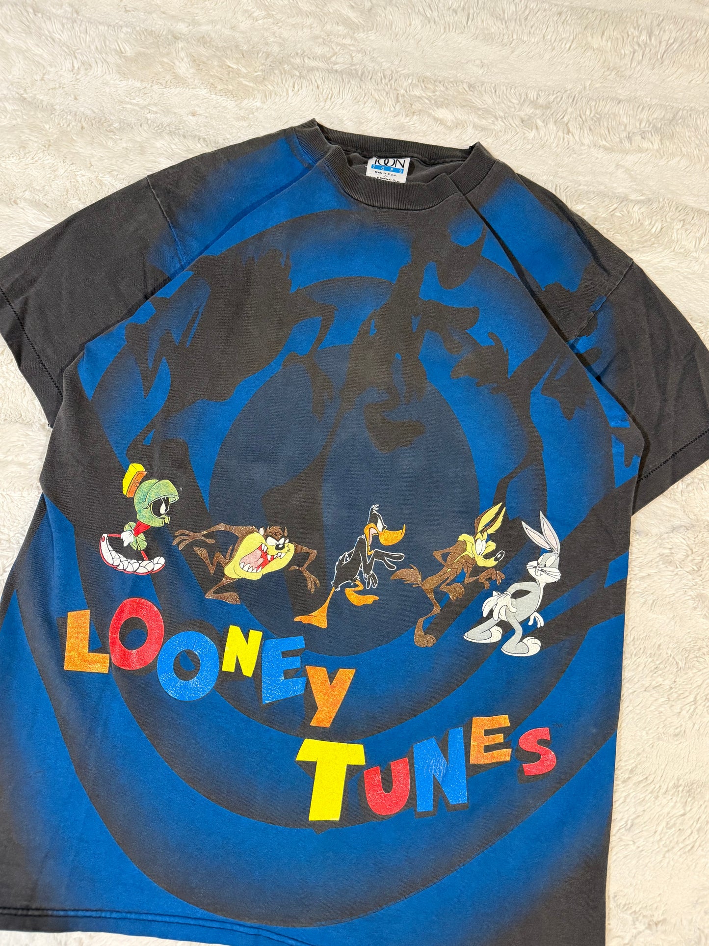 1992 Looney Tunes Shadow AOP Tee (L)