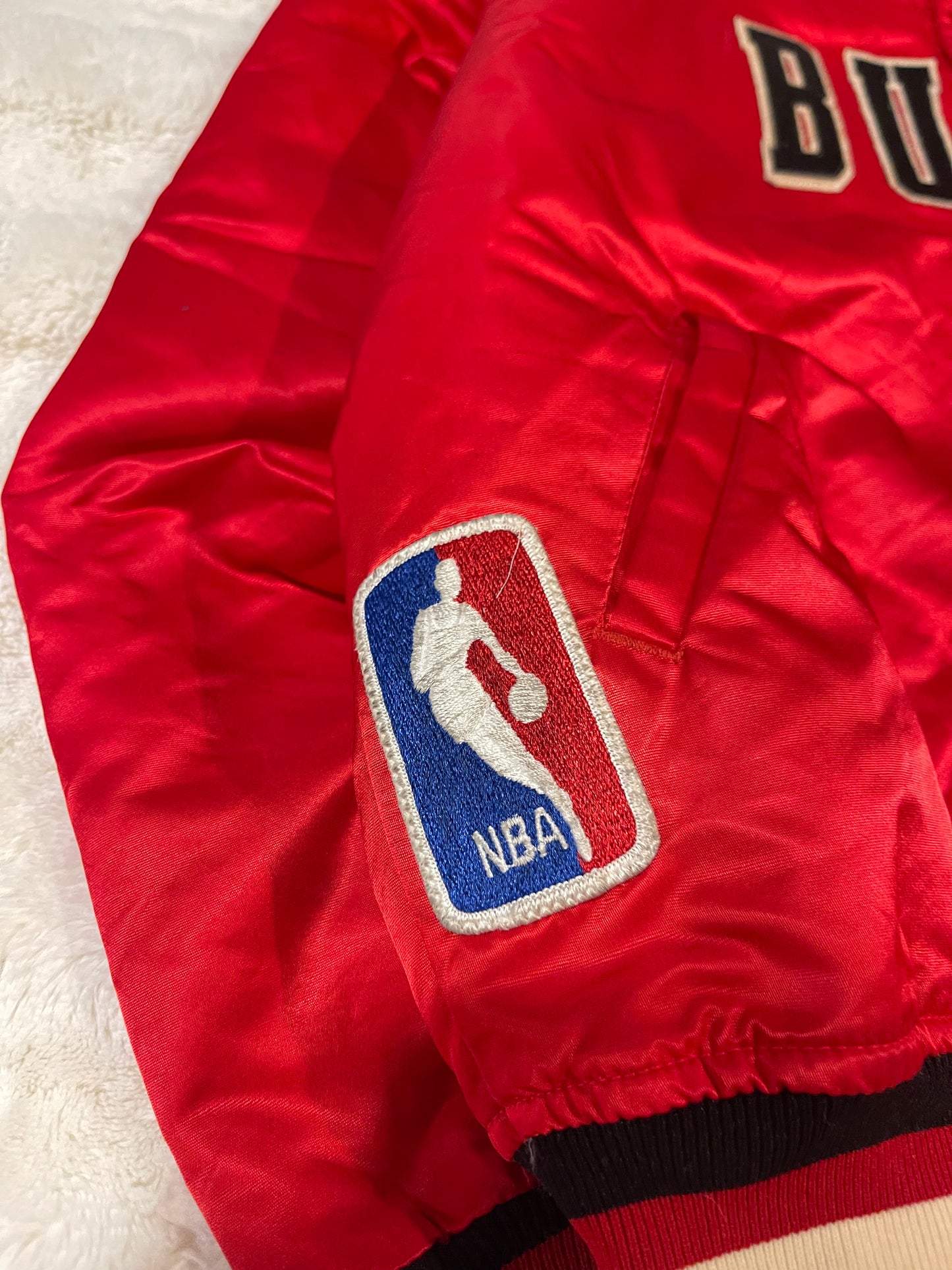 90s Bulls Starter Satin Jacket (L)