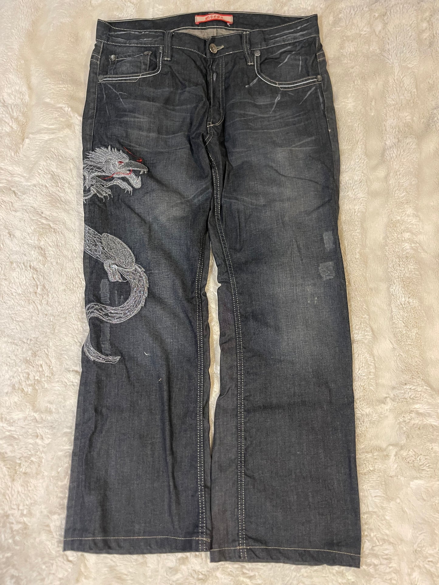 00’s Mondo Dragon Embroidered Jeans (36x32)