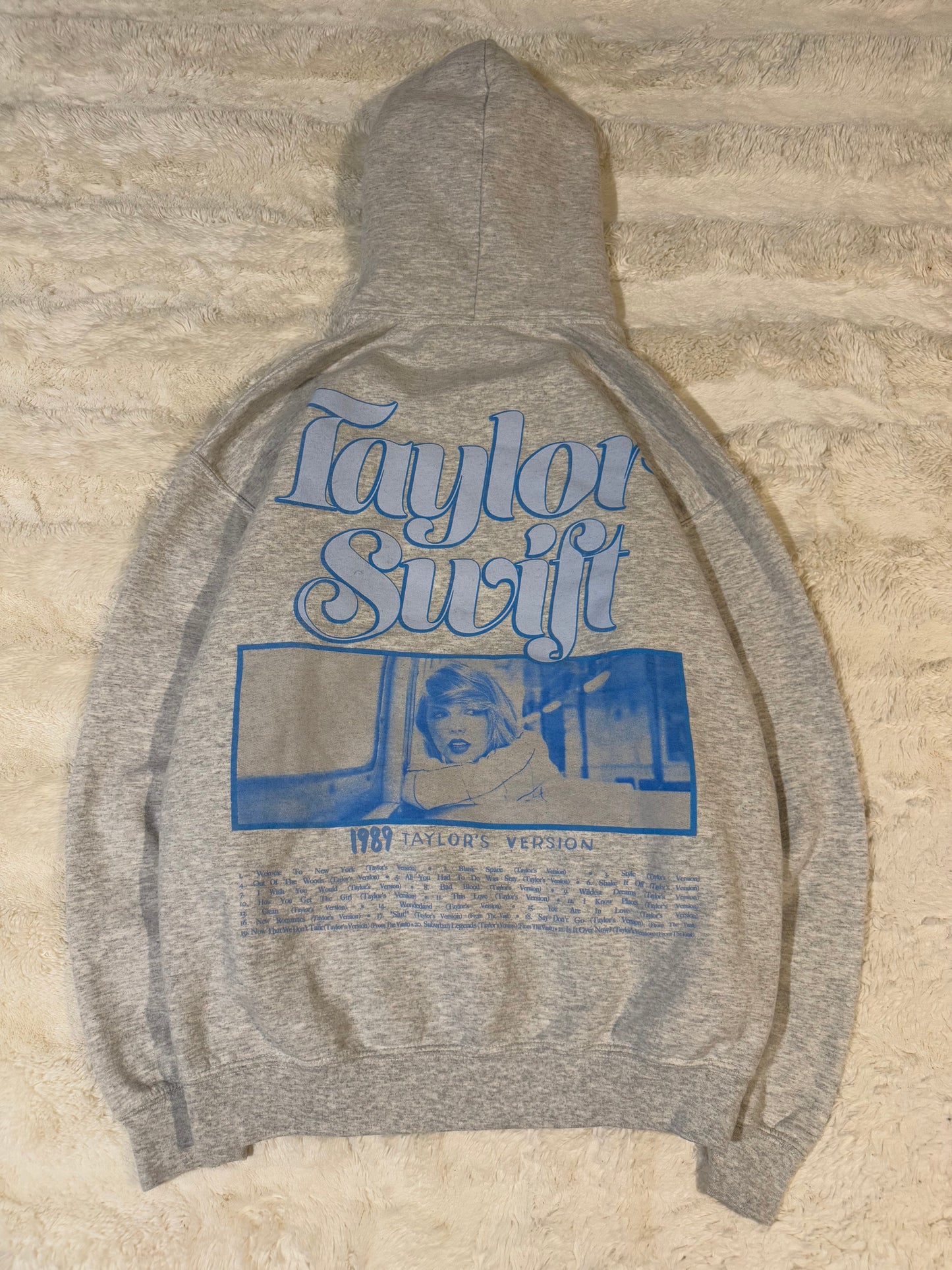 Women’s Taylor Swift 1989 Hoodie (M)