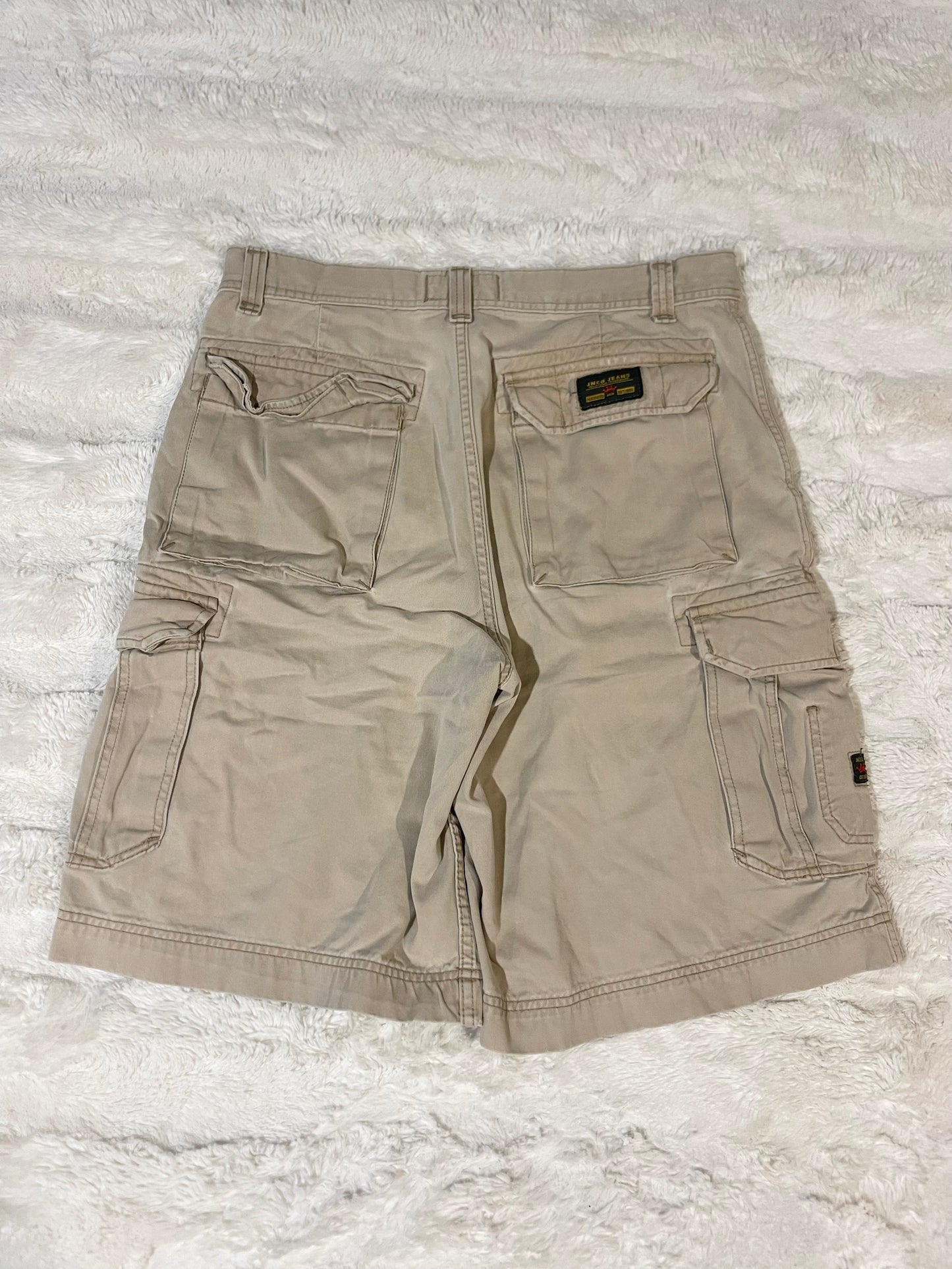 00’s JNCO Dragon Cargo Shorts (34)