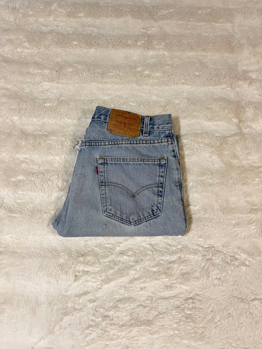 90s Levis 505 Jeans (36x32)