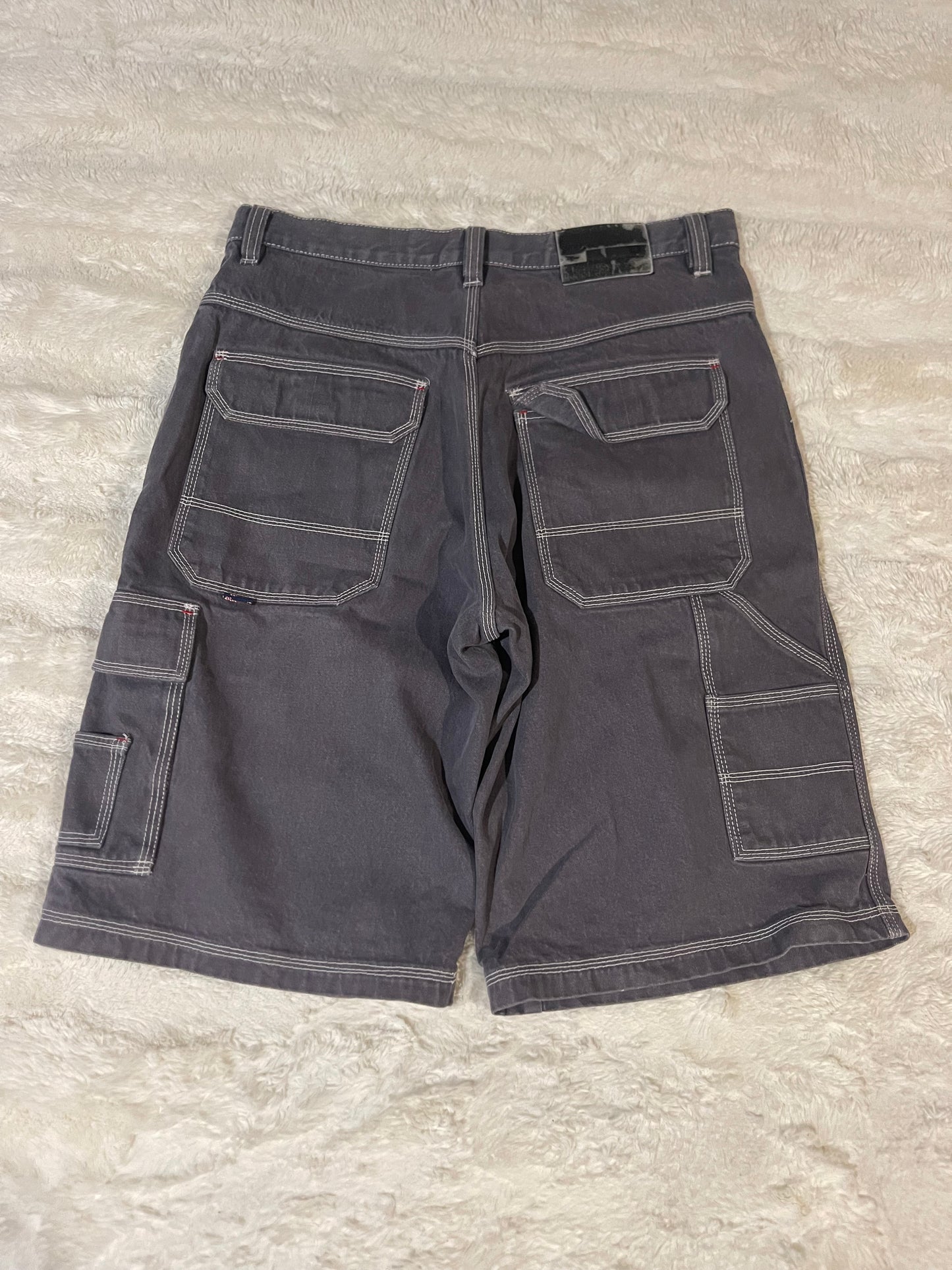 00’s Grey 52 Jeans Shorts (36)