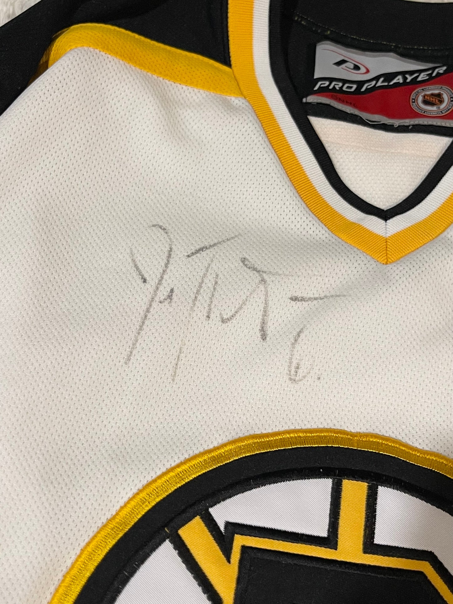 1997 Bruins Joe Thornton Signed Rookie Jersey