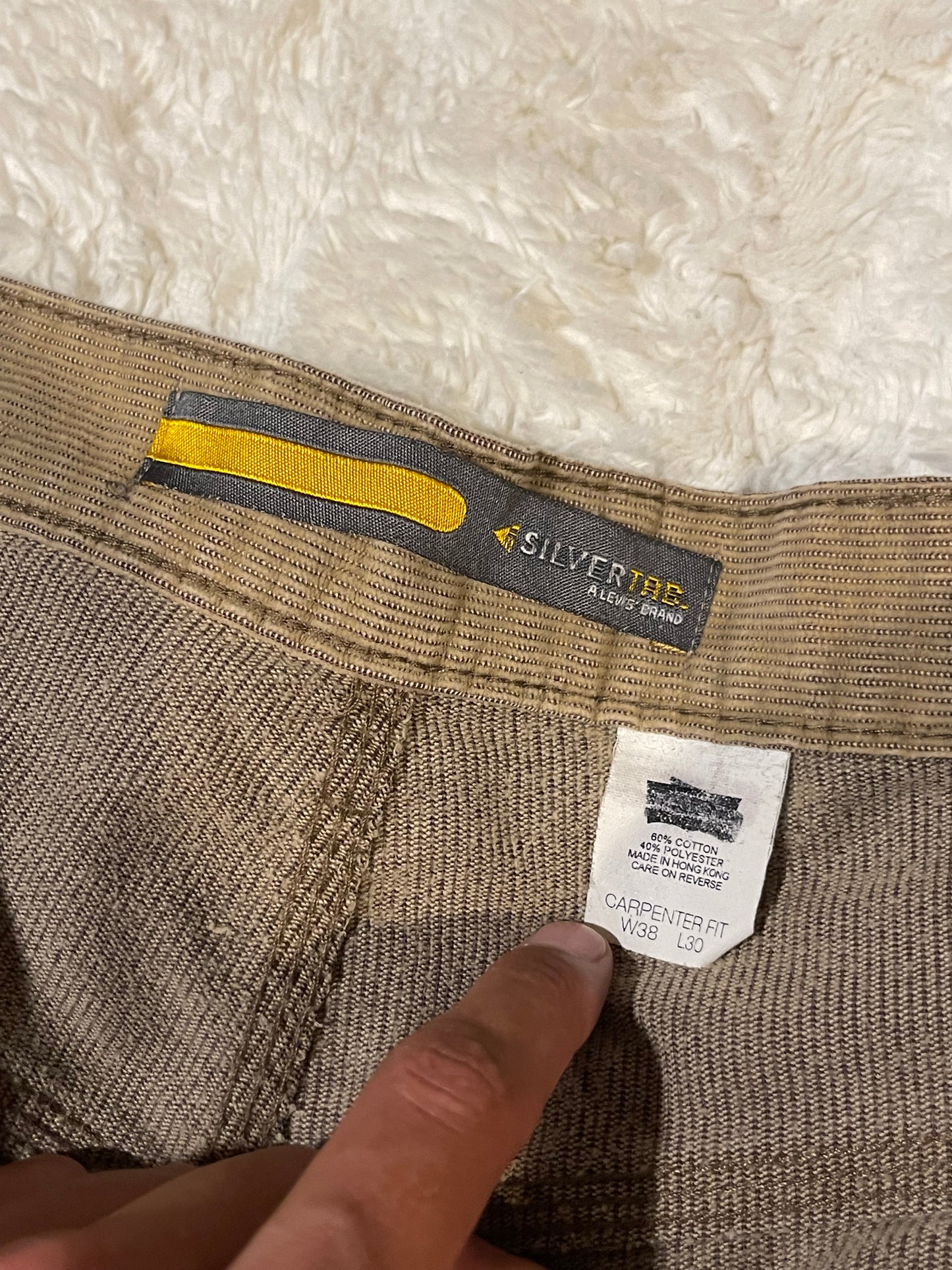 90s Silvertab Corduroy Levis (38x30)