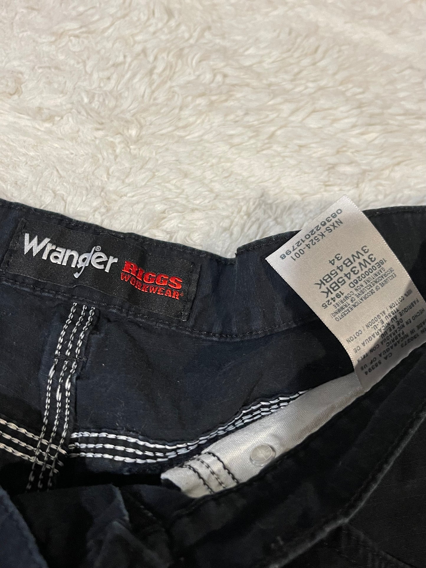 Black Wrangler Shorts (34)