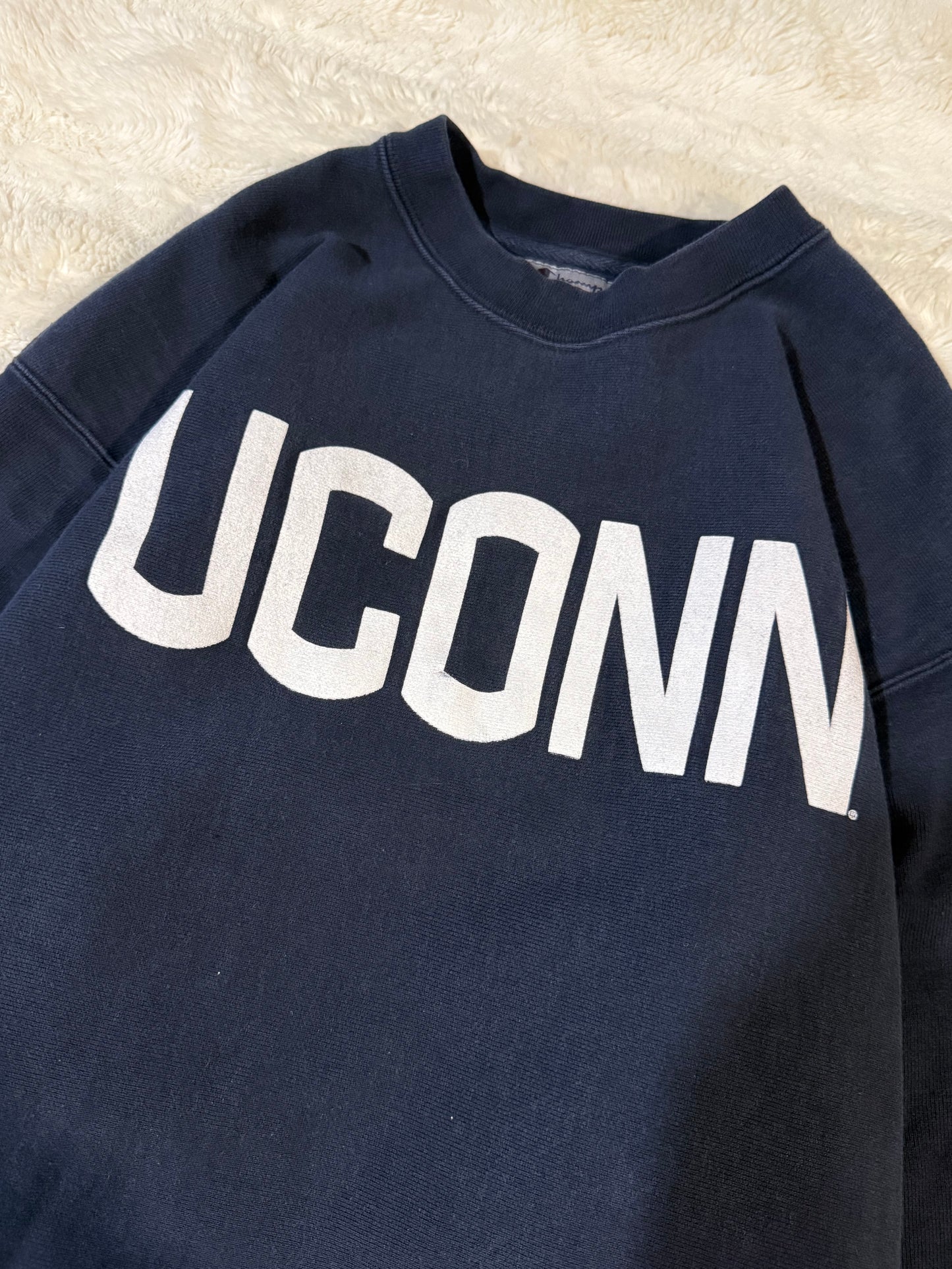 00’s UConn Champion Reverse Weave Crewneck (M)