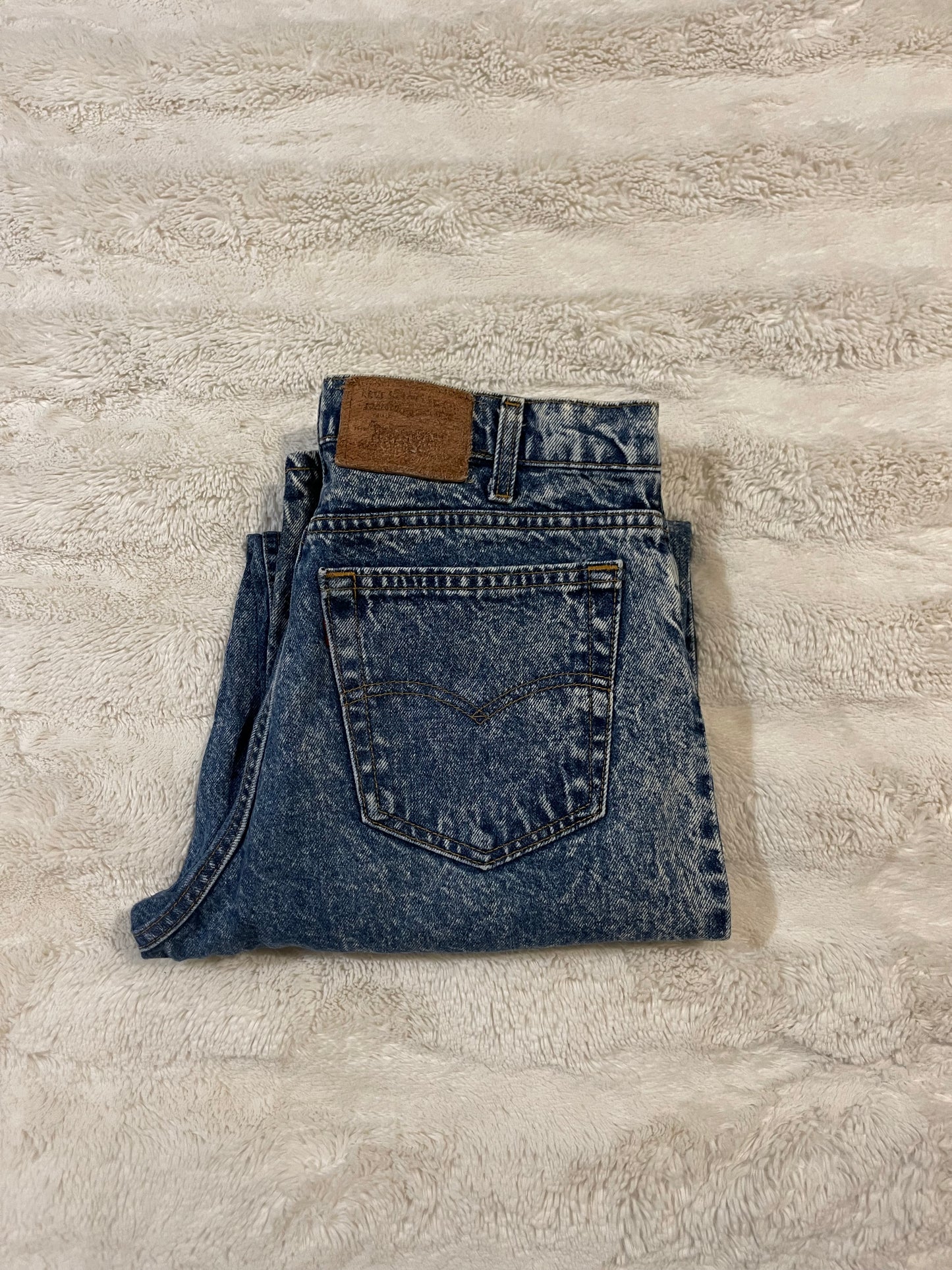 90s Levis Stonewashed Jeans (34x32)