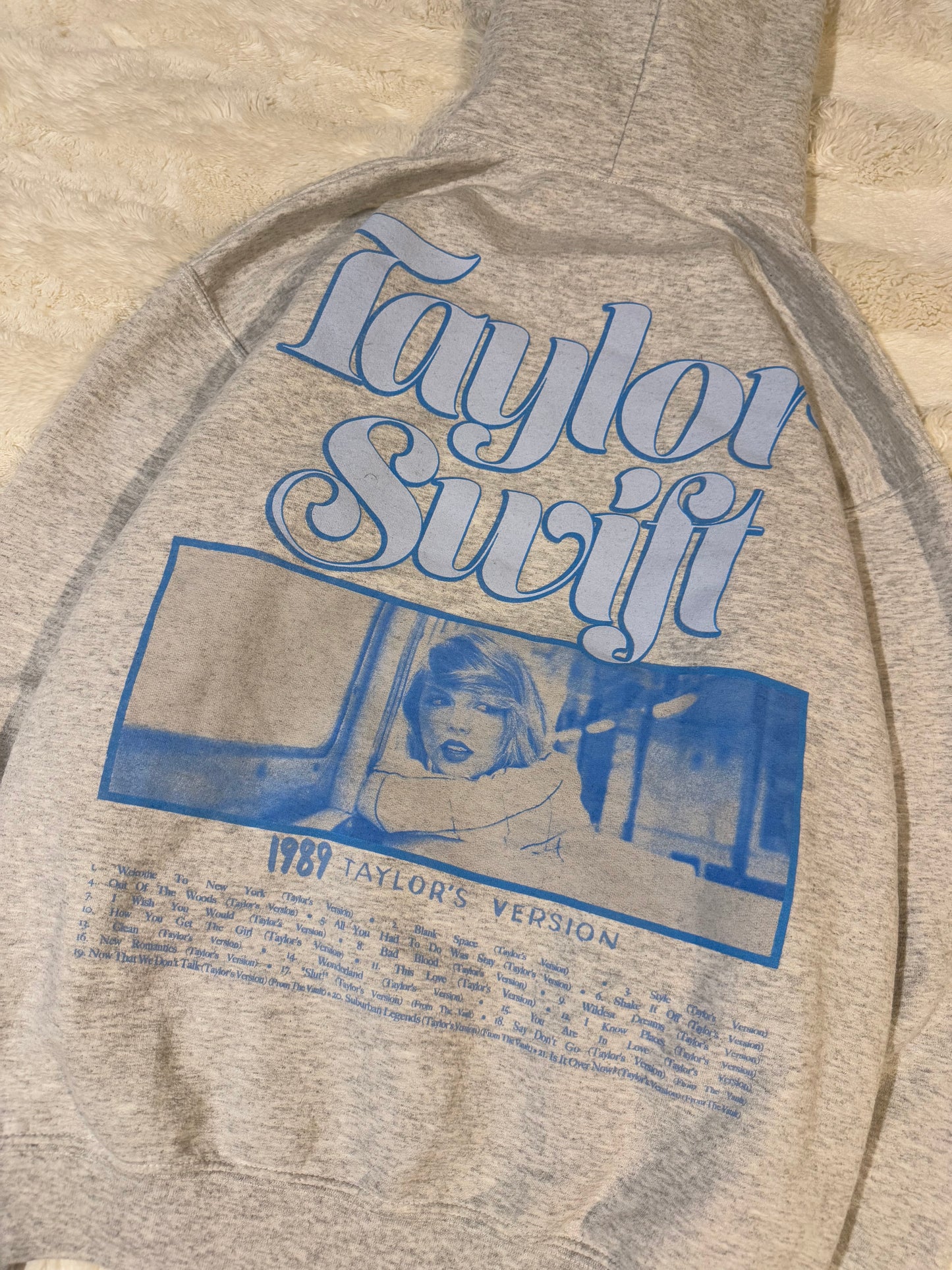 Women’s Taylor Swift 1989 Hoodie (M)