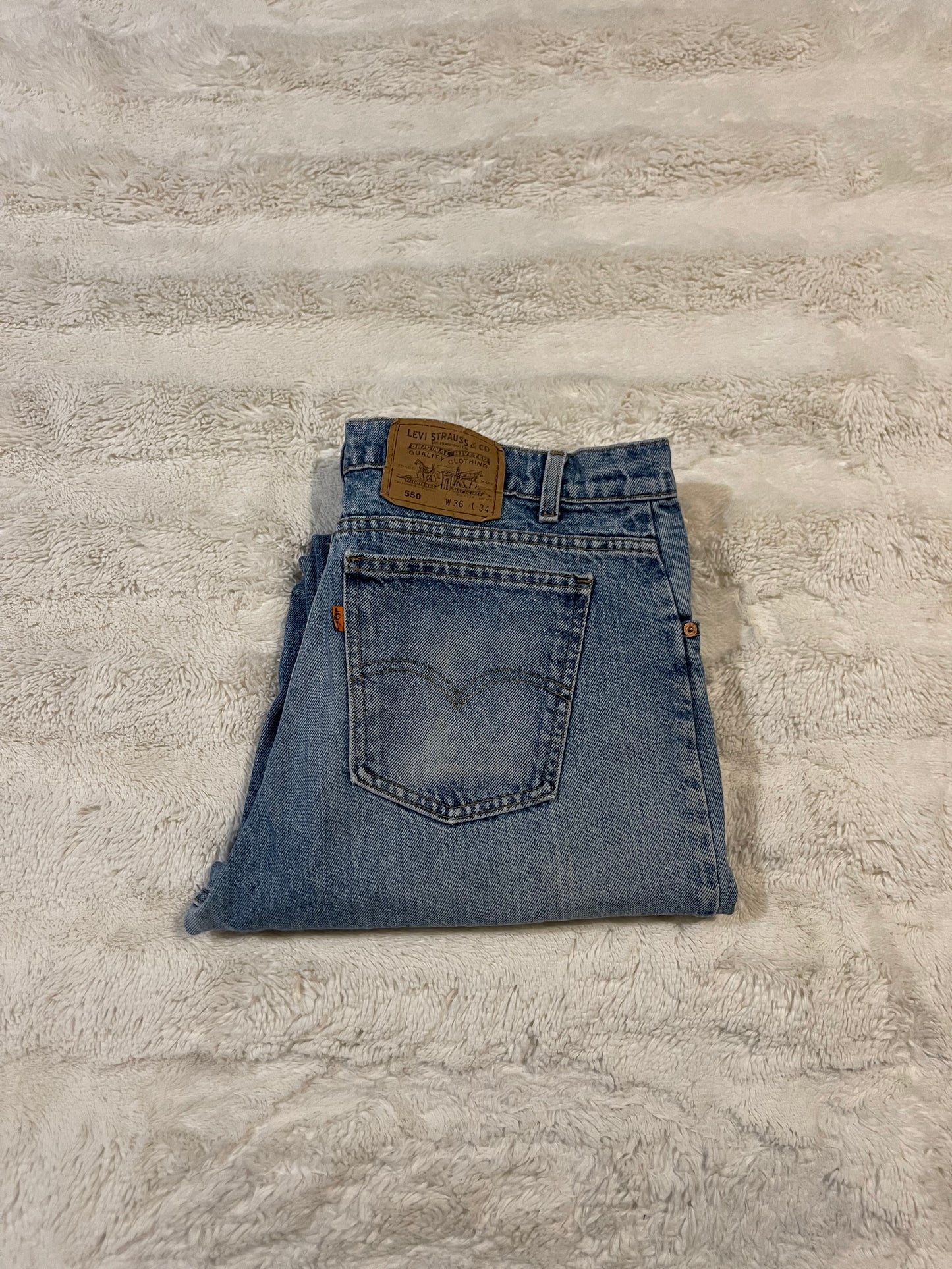 90s Levis 550 ‘Orange Tab’ Jeans (36x34)