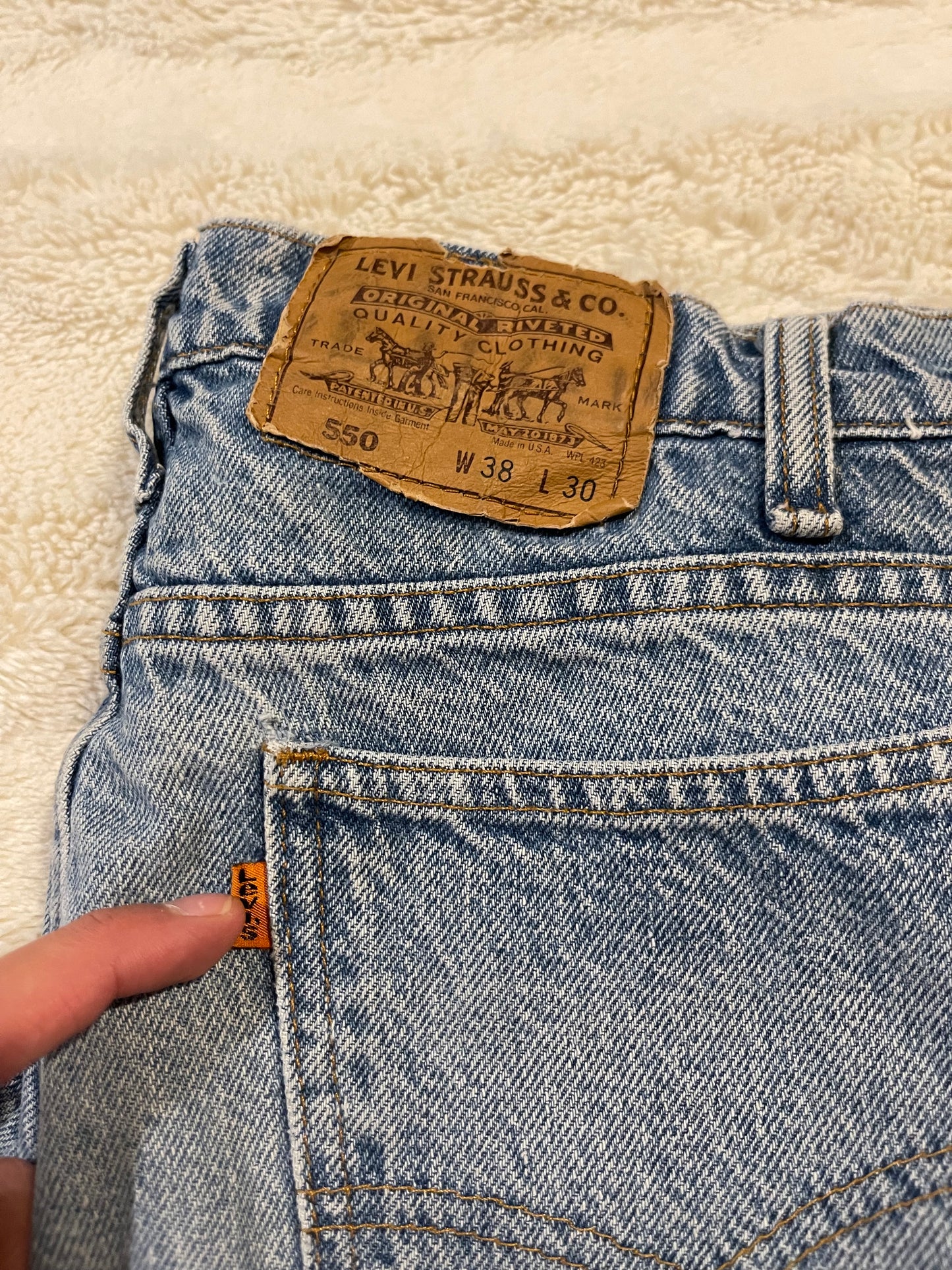 90s Levis 550 ‘Orange Tab’ Jeans (38x30)