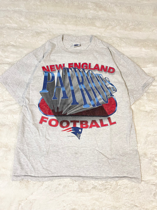 1995 Patriots ‘Larger than Life’ Tee (L)