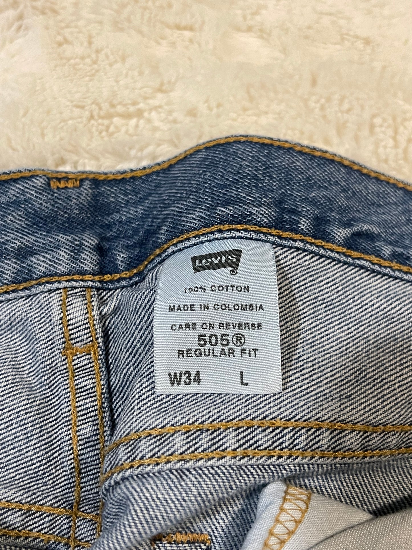 00’s Levis 505 Denim Jorts (34)