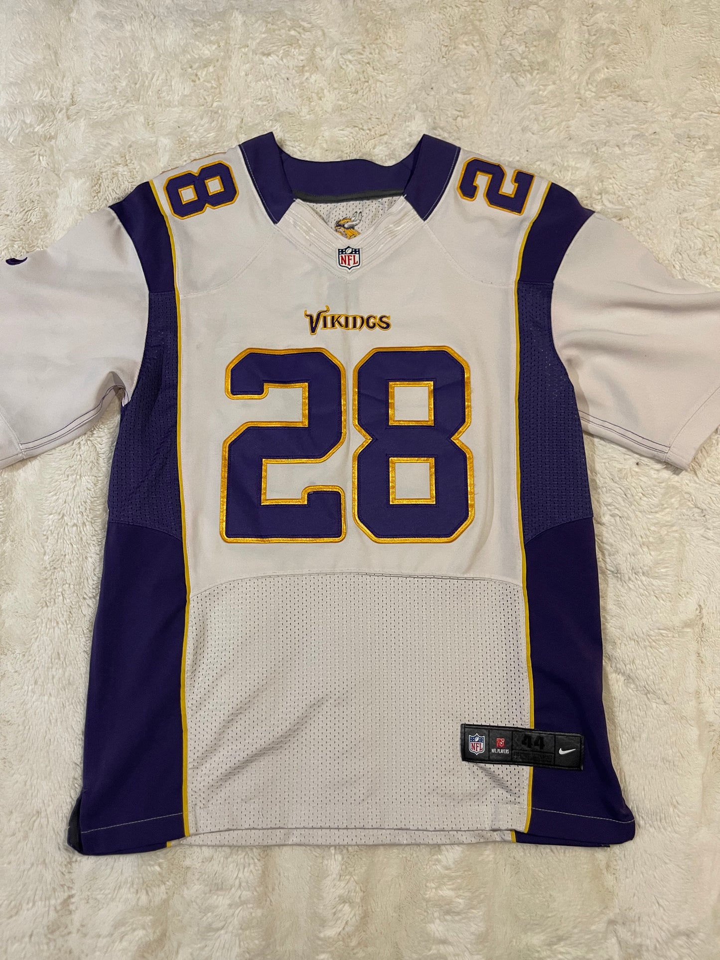 Adrian Peterson Vikings Jersey (XL)